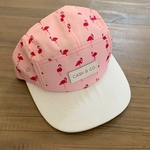Cash & Co hat